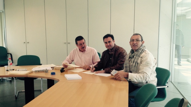 Momento de la firma del convenio.